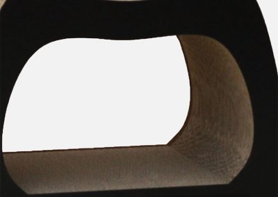 Kaverno griffoir en carton noir pour chat