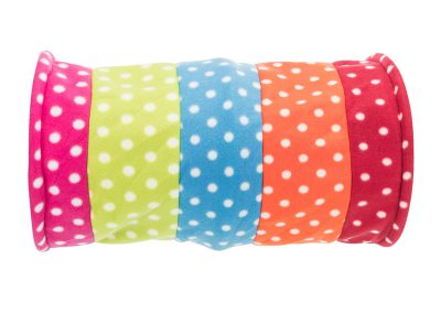 Petit tunnel de jeu pour chat en polaire couleurs flashy et poids blancs papier bruissant