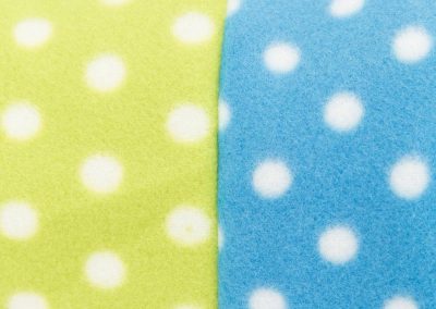 Tunnel de jeu pour chat en polaire couleurs flashy et poids